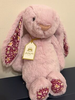 BNWT Jellycat Medium Thistlepop Bunny